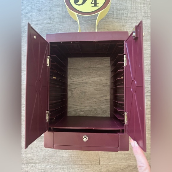 New Harry Potter ‘Platform 9 3/4’ Gaming Locker - Picture 4 of 12